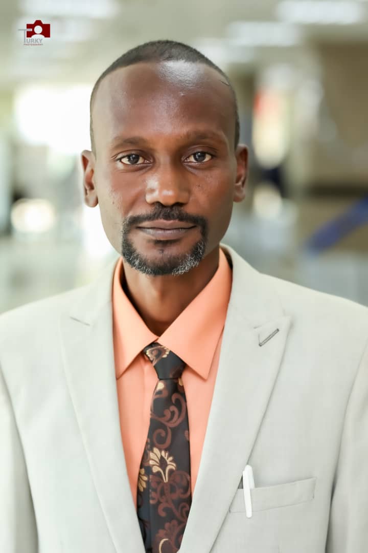 صورة العميد